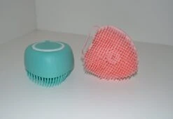 Dierenborstel – Shampoo Dispenser – Douche/bad – Vachtverzorging – Borstel – Honden Was Borstel – Borstel Met Zeep – Hond En Kat