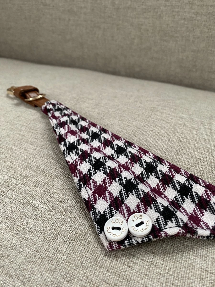 Kattenhalsband – Halsband – Kattensjaaltje – Ruit Patroon Rood/wit – Verstelbaar Katten Halsbandje – Kleding Voor Katten – Strikje – Kattenbandje – Kitten – Gesp